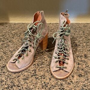Jeffrey Campbell Stylish Lace-Up Heeled Sandals